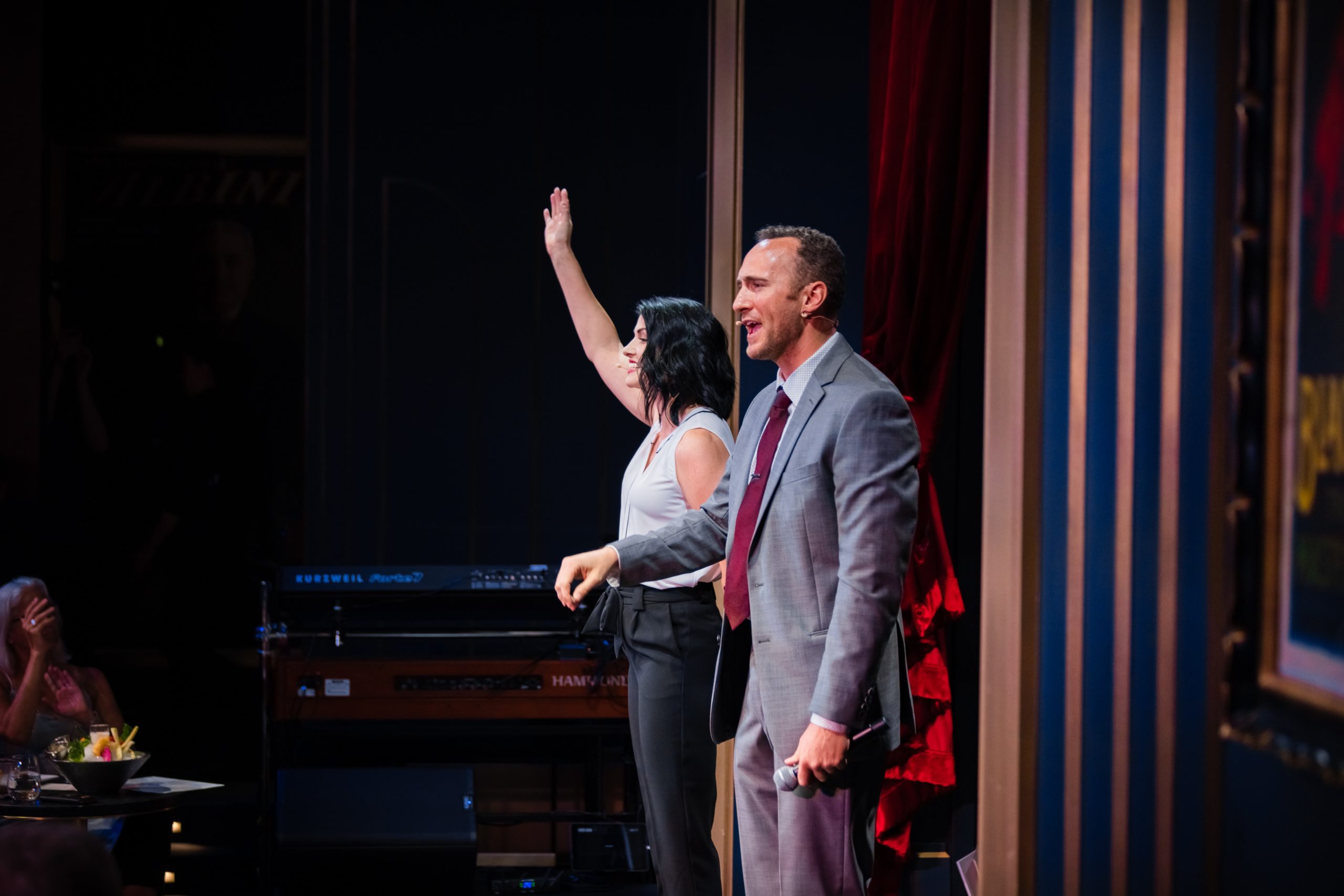 Magician and Mentalist Jason and Stacy Alan Bottom of page picture